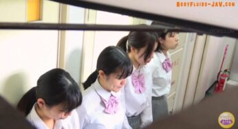SL-584 男子トイレで集団放尿 Group Pissing in the Mens Room (2023/FullHD/3.09 GB) 1.5161_SL-584