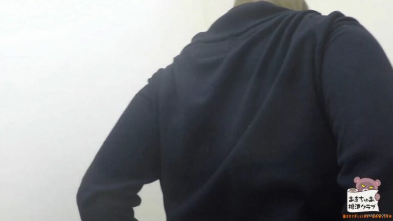 BFAT-04 透明人間の隣でうんこする女性 Woman Pooping Next to Invisible Man (2023/FullHD/544 MB) 1.5225_BFAT-04