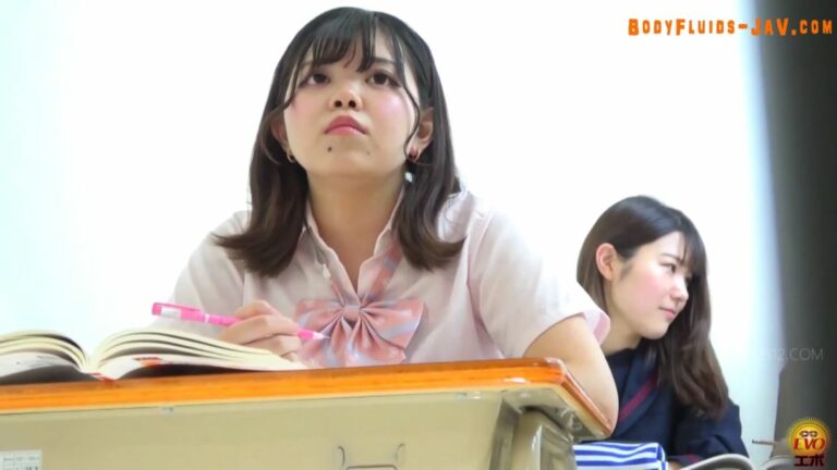 EE-734 セクシーなオープンショーツからレーザーのようなおしっこが発射されます Pee Like Laser (2023/FullHD/2.39 GB) 1.5228_EE-734