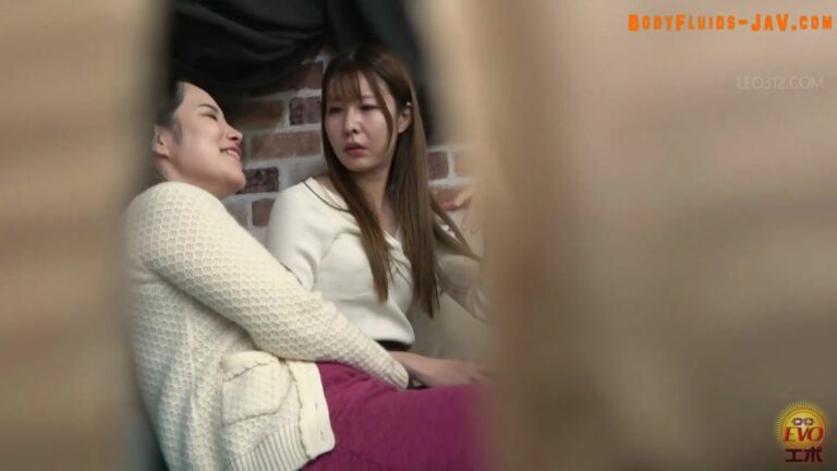 EE-651 Drunk Urination Girlfriends in the Toilet (2022/FullHD/4.63 GB) 3.4996_EE-651