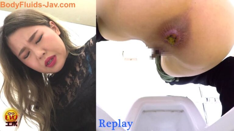 The girl takes her fresh poop and works with it like with plasticine (2022/FullHD/70.0 MB) 3.1069_BFSpec-1069_NEW