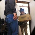 KTKZ-027 Okita Rio 僕の家に宅配に来る地味だけど可愛い女性配達員 仕事中に口説いて脱がせて僕の自宅でAVDEBUT … 素人 Amateur Kichikkusu / Mousou Zoku