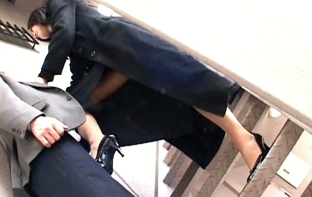 Screenshot 20 from MHD-023 Maria, the Queen-Like Mistress: Erotic Love and Humiliation Training with Urination – QUEENSVIDEO