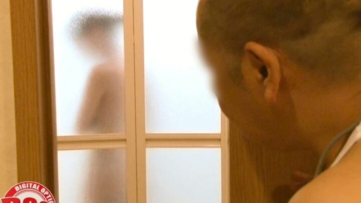 Screenshot 20 from DOCP-196 Kawakawa Sarina: Three Days Without My Mother, My Hot Stepdad Keeps Training My Busty Lolita Body