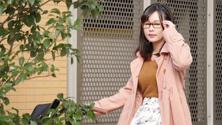 Screenshot 20 aus DANDY-660 Makimura Yuzuki: ‘I’m Too Sensitive and Scared of Sex’ – A Shy College Girl Turns Into a Horny Yamimama at a Hotel with Two Guys… Schoolgirls Gal Costume Amateur Re-casting / Fetish Clan Incest Roleplay