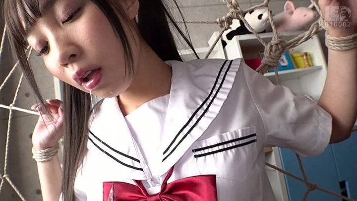 Screenshot 20 aus IESM-045 Eikawa Noa: Schoolgirl Tight Binding, Forbidden Confinement, Pregnancy Inducement, Torture, Creampie, Socks-On