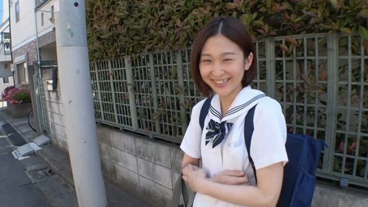 Screenshot 21 from PIYO-040 Ookami ｢Do I have any value?｣ A slender-chested J-cup girl with a complex about her small breasts goes on a school trip to a mountain hot spring resort, Papiro tides, slender figure, 3P, restraint