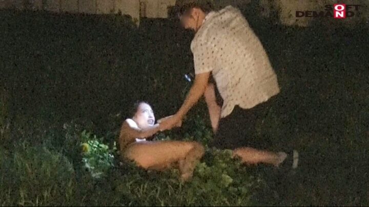 Screenshot 5 from SDDE-601 SOD Create: Undercover Mesugao Night Safari – Horror Movie Where a Shy Girl Uses Her Vagina to Swallow a Man’s Penis, Featuring Fellatio, Popping, and Handjob Ejaculation