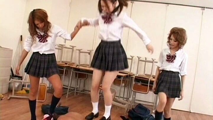 Screenshot 9 from SDMS-782 Girls Who Dominate Men Completely: Unfaithful RUMIKA KINGDOM Actress Wife and Mature Woman Kimino Yume