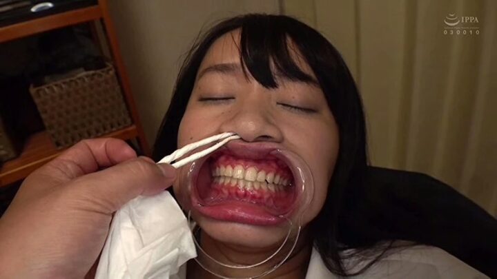 Screenshot 4 from DFE-033 Takanashi Yua: Private Punishment FEARLESS SM Lolita Humiliation