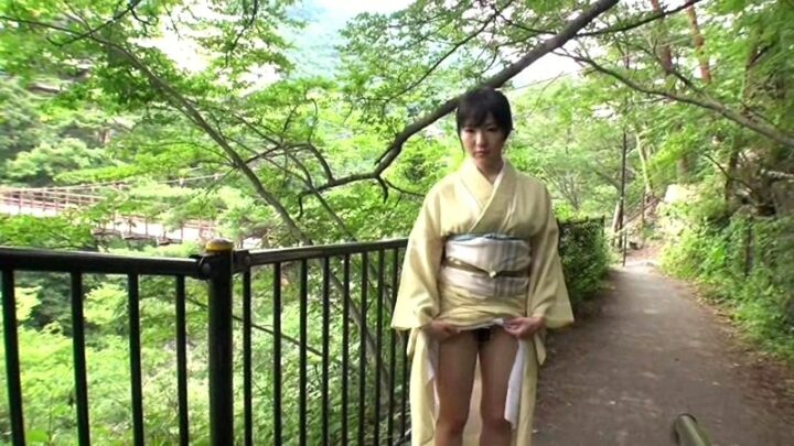 Screenshot 5 from PWD-010 Shimazaki Mayu: Come to Me in Your Outfits, Young Wife – Humiliation, Wet, and Desperate Pleasure