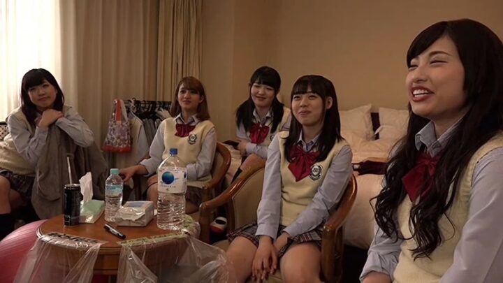 Screenshot 21 from NFDM-514 Mizuki Hayakawa, Kokona Hakutou, New Male Crew Members’ 90 Minutes on Location: Suddenly … Kawakami Yuu, Freedom, Kokona Hakutou, Chihiro Yamamoto