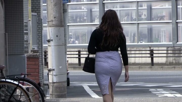 Screenshot 9 from EMBZ-192 Koino Botan: Public Toilet Surveillance, Rape Record, Unedited Wife Gangbang Cumload