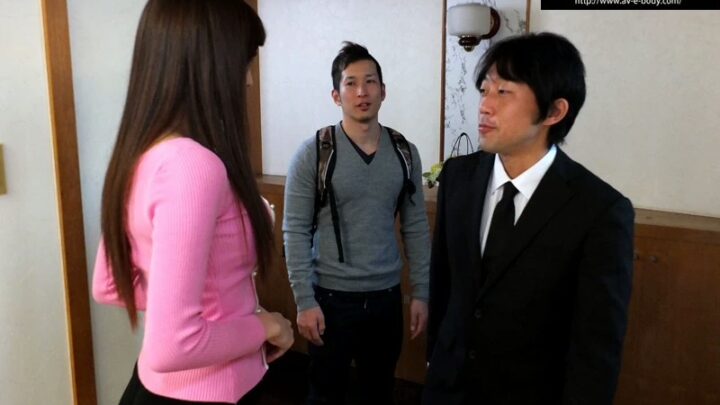 Screenshot 11 from EYAN-012 Hasumi Kurea Royal Bitch Garden: A Sensual, Fluid-Filled Tale of Stepparent Incest and Passionate Affairs