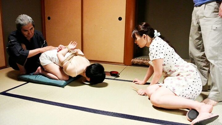 Screenshot 17 from KNMD-044 Katou Ayano: A Tale of a Strange Housewife in the Modern Age – Humiliation Kinema-za