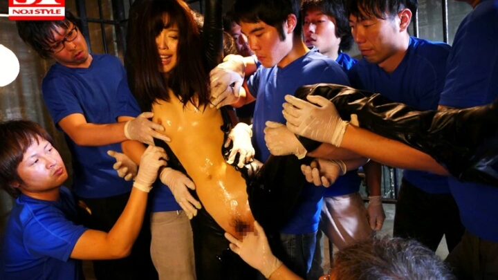 Screenshot 5 from SNIS-519 Aoi Tsukasa Secret Interrogation Officer’s Woman: Drugged Undercover Agent’s Descent into Depravity Actress Orgy Female Handjob Rough Sex S1 (Es Wan Namba Wansutairu) Talent Rape