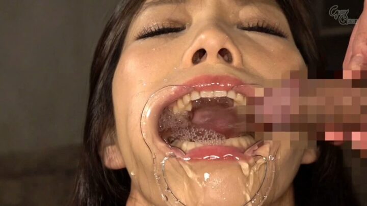 Screenshot 9 from MVG-026 Kuwata Minori: Perverted Public Toilet – Busty Toilet Maid, Scat, Lactation, Mature, Tits, Glory Quest