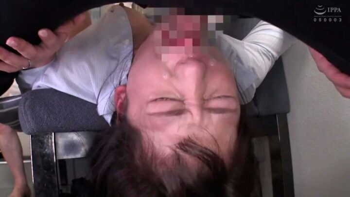 Screenshot 13 aus REAL-722 Arimura Nozomi: The Woman Who Seduced My Husband, Now I’ll Make Her Suffer – Teacher, Pipsqueak Captivity, Riding Position, Pantyhose REAL (Real Works)