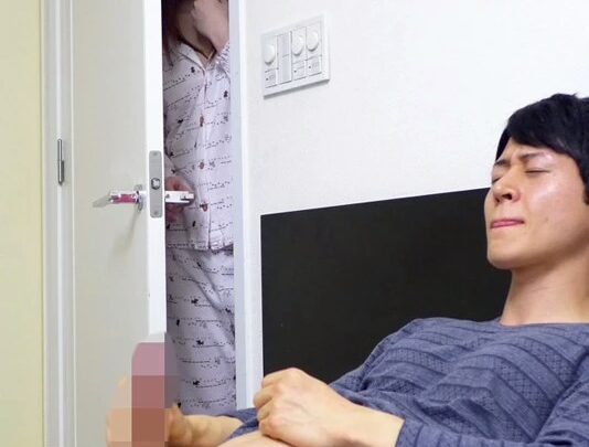 Screenshot 10 from XRW-180 의붓엄마는 트랜스젠더: 유키노 아카리의 동성애와 근친상간 관계