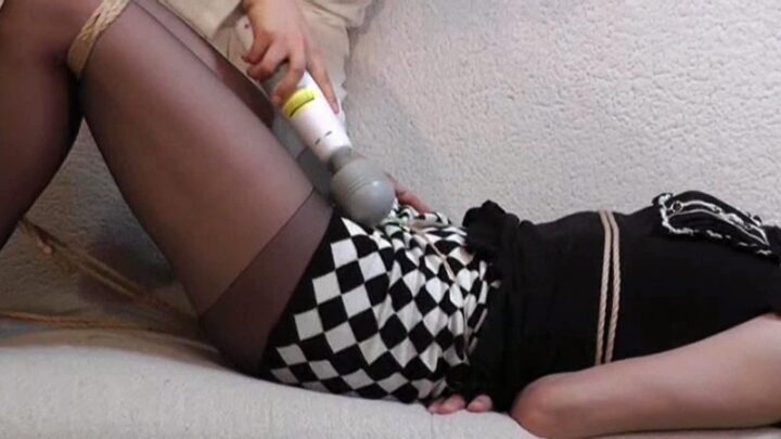 Screenshot 12 aus XRW-243 Wakabayashi Miho, Isawa Ryouko: Enge Bindung Klinik - Verzweiflung reifer Frauen - Elektrotherapie in der Klinik der Ärztin