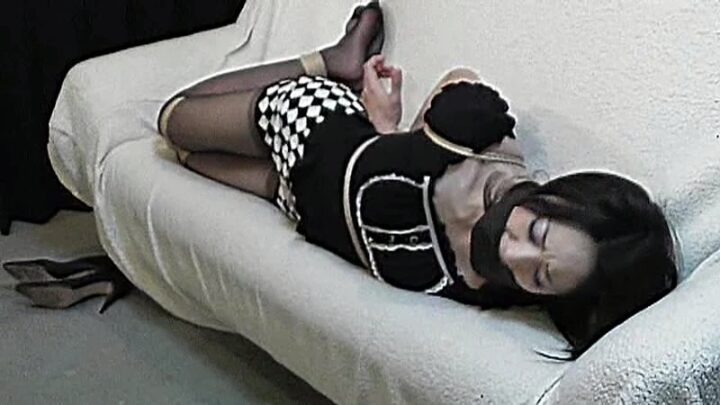 Screenshot 14 aus XRW-243 Wakabayashi Miho, Isawa Ryouko: Enge Bindung Klinik - Verzweiflung reifer Frauen - Elektrotherapie in der Klinik der Ärztin