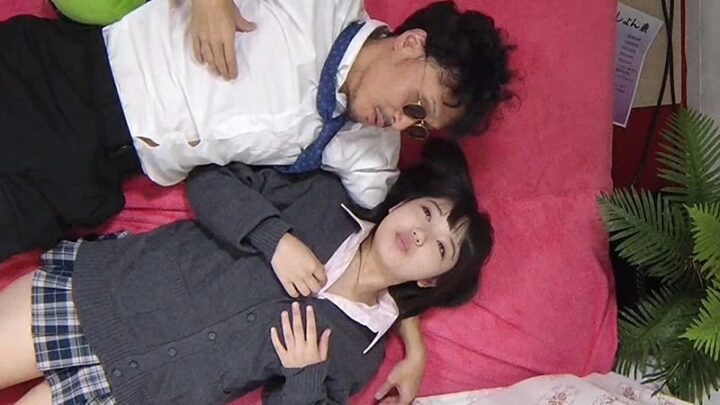 Screenshot 21 from XRW-287 白头小恋: 我想无情地挤压一个女学生的胸部！JK 逼真 VR 强制入门 KMP (Kei Emu Purodyuusu) 学校女孩