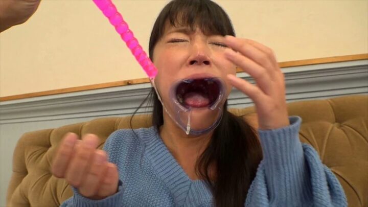 Screenshot 20 from XRW-841 Kagami Mari: Throat Fuck and Humiliation in the ‘Real Throat’ Series