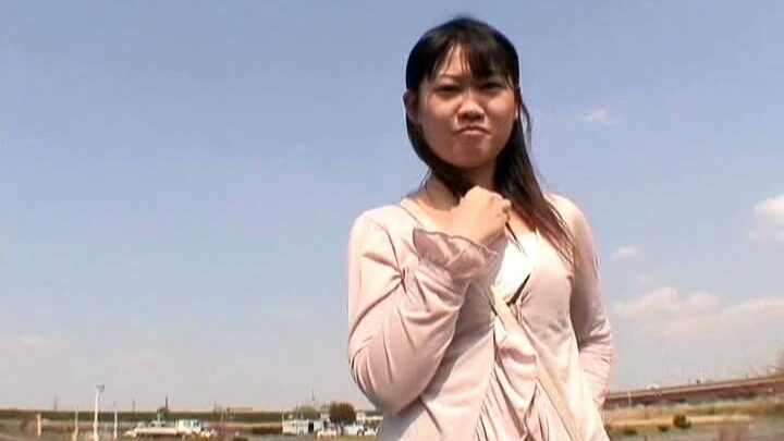 Screenshot 13 from JAMA-005 너무 귀엽지만 참을 수 없어!! 숨겨진 카메라가 사랑스러운 소녀의 야외 성행위와 분비물을 포착하다 - StyleArt / Mousou Zoku