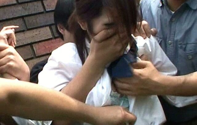 Screenshot 21 aus DANDY-044 Ootsuka Minami, Takada Arisa 'Von den Profis lernen: Sexuelle Aufklärung für Oberschülerinnen im Freien'
