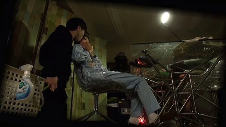 Screenshot 5 from FAA-168 夜爬：一个汗流浃背的清洁工的午夜魅力，129分钟