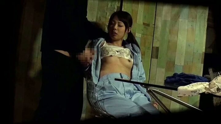 Screenshot 4 from FAA-168 夜爬：一个汗流浃背的清洁工的午夜魅力，129分钟