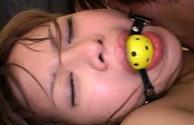 Screenshot 2 from HBAD-064 阿美：继母乱伦 - 我和我继兄和继父的情色生活，SM 乱伦 HIBINO