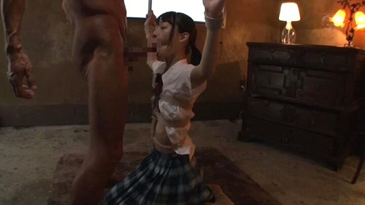 Screenshot 20 aus IENE-827 Hoshisaki Seira: Schulmädchen Enge Fesselung, Verbotene große Ladung Bukkake Sex, Gesicht und Handjob