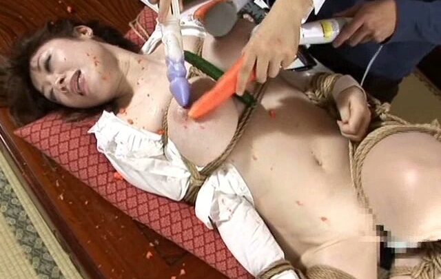 IESM-025 Komukai Anna: Ghostly Torture – Busty Young Wife Acne Ai Enjii Oopai Planning Tsubota Denjiro Bou Baku のスクリーンショット 10