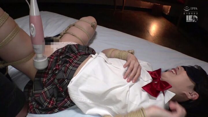 Screenshot 21 from IESM-049 神川空：緊束約束 - 女學生強迫懷孕訓練，小胸部，3P 制服射精，服裝遊戲
