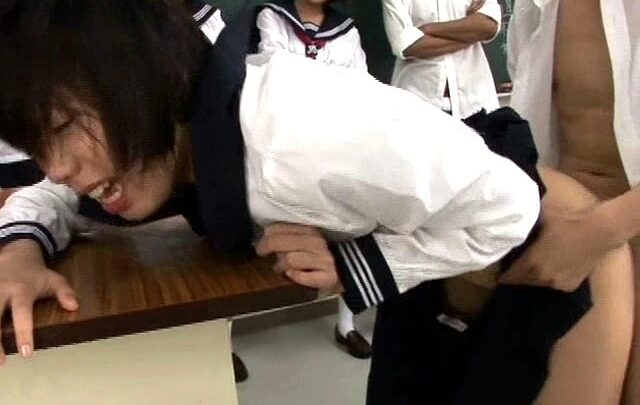 Screenshot 5 from IESP-225 澤井真帆 爆炸內衣：其他羞辱，極端女學生