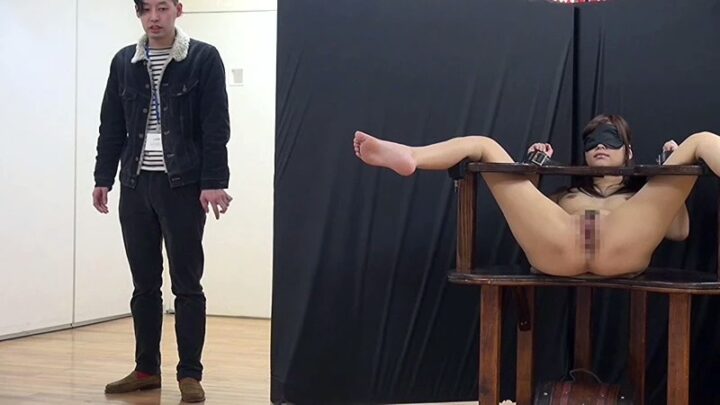 Screenshot 12 from INDI-033 Hikaru Konno: ¿Qué harías si atraparas a una chica inocente que no sabe nada en la misma habitación? Posición de montar y otros