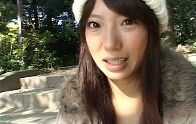 NHDT-588: 本当に可愛い隣の女の子がイエラ氏の下位グレードのスカートを得る - 自然なハイを計画する のスクリーンショット 10