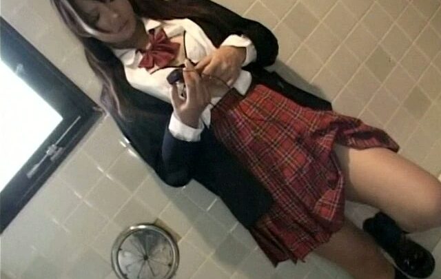 NHDT-588: 本当に可愛い隣の女の子がイエラ氏の下位グレードのスカートを得る - 自然なハイを計画する のスクリーンショット 13