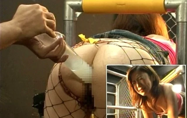 Screenshot 4 aus NHDT-602 Absoluter Vollkurs: Anal, Faust und Ein-Loch-Sperma-Explosion! Sport-Cosplay Amami Hanamiya