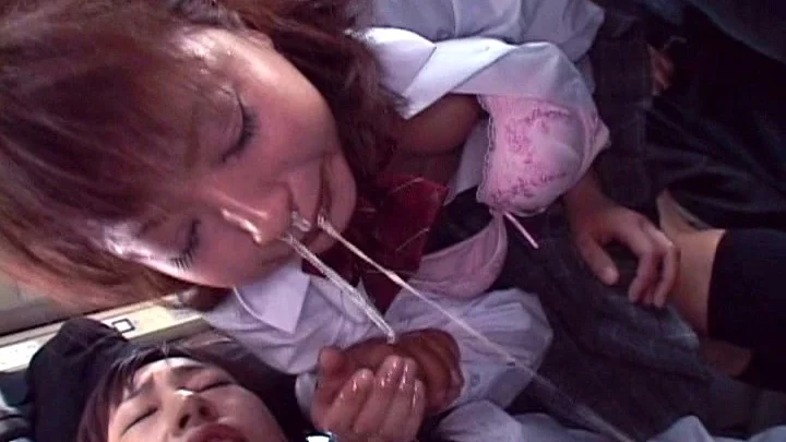 Screenshot 16 from NHDT-894 学校里的公开羞辱：窒息、呕吐和灌肠 - 与女学生的深喉和肛门游戏