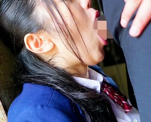 Screenshot 3 aus NHDTB-223 Miyazaki Aya, Rian Natsu: The Key to the Handcuffs is Inside the M○CO – A Half-Naked Captive Girl Pleads, ‘Please Take the Key Out’