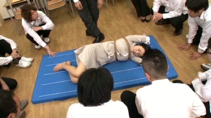 Screenshot 19 from SACE-084 大塚恋（深海恋）新女教师在绝望的教室中被紧紧束缚，115分钟软性点播射精