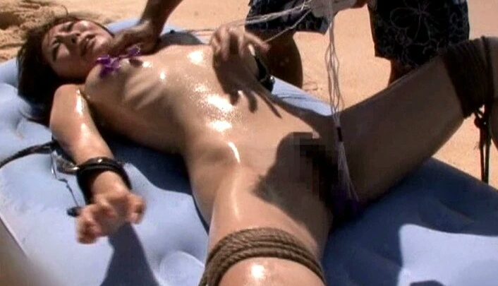 Screenshot 6 from SDMS-636 Burning Black Orgasm Vol.2 IN Oosawa Rizouto Beach Other Humiliation BLACK SOD 180 min