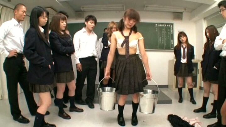 Screenshot 13 from SDMT-461 Nonaka Anri : Classe d'initiation au gangbang - Anri et d'autres étudiantes victimes de viol