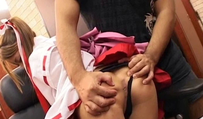 Screenshot 6 aus SVDVD-087 Enjo Zwangs-Squirting: Durch die Straßen in einer vibrierenden Strumpfhose gehen... Scatting-Planung