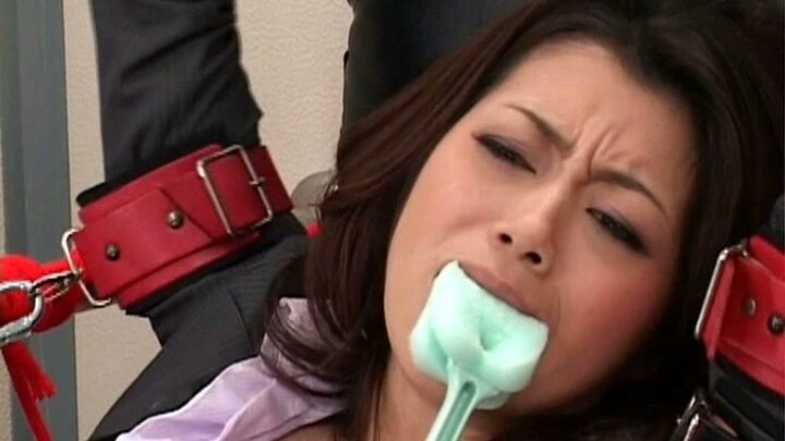 Screenshot 14 from SVDVD-154: Violated! Ultra High-Class Office Lady Toilet Device 3 – Kitajo Mami, Married Woman, Mature Housewife, New Housewife Style, Rape