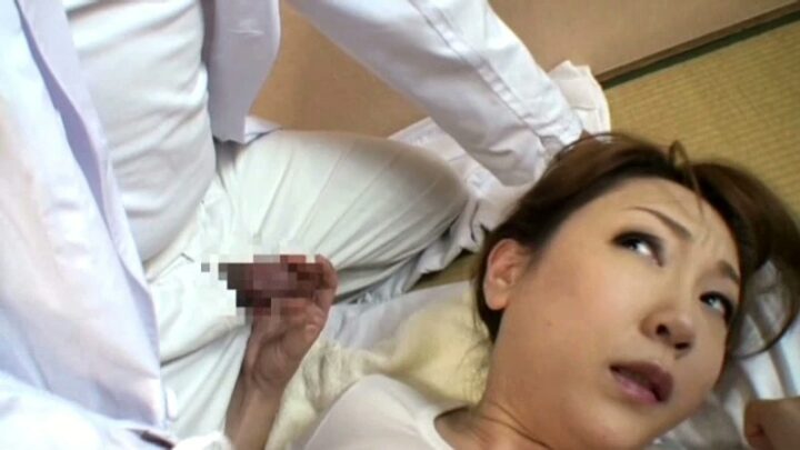 Screenshot 19 from SW-011 Esposa Mojada y Atractiva se Convierte en Terapeuta de Masajes en Aguas Termales y Se Excita con Técnicas Secretas Maduras
