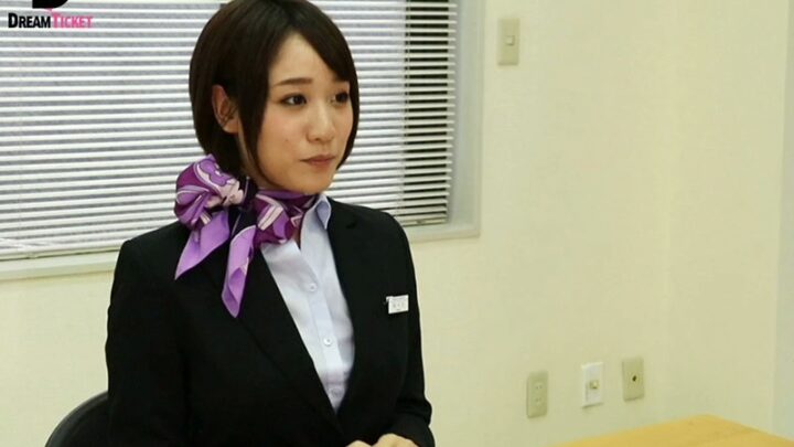 Screenshot 20 aus AVOP-450 Kuwata Minori, Ririka W Stewardess Sweet Room Sitchuwaadesu & Female in… Torture Anal