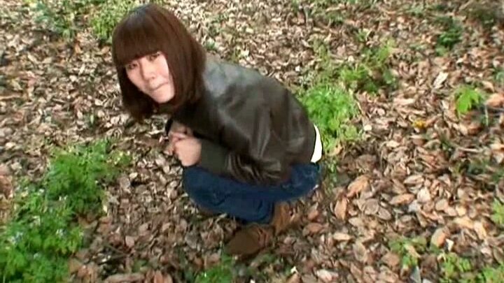 Screenshot 4 from DJNK-108 Mania Sukatoro: Reality!! Female Friends’ Outdoor Pee and Shit 7 – Hidden Camera 120 Minutes
